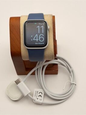 Apple Watch Series 5, Tested, 40mm, Cellular, Silver/ Light Blue, Charger Includ